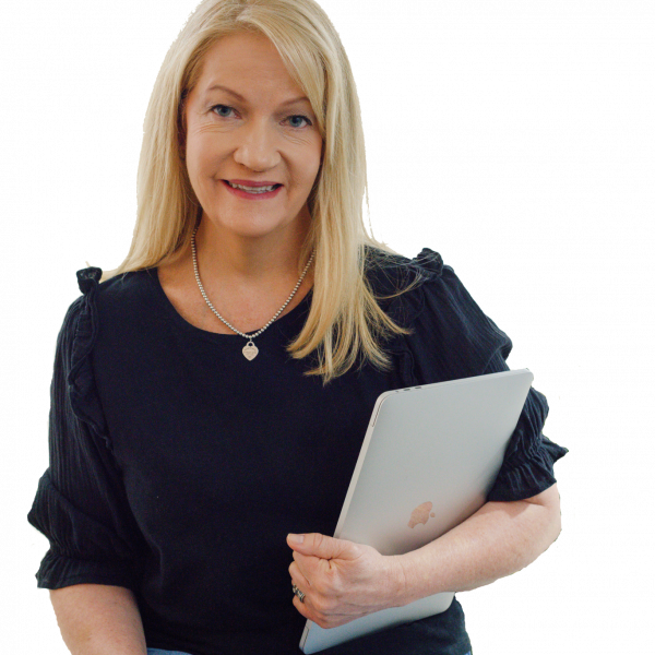 chaleen-sitting-no-background